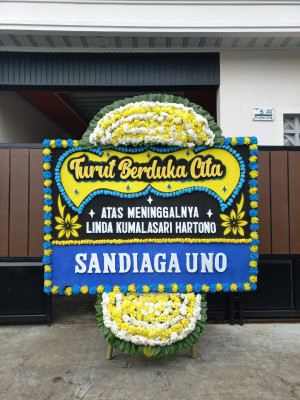 Papan Bunga Duka di Woloan Satu Utara